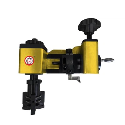 Machine à bride manuelle